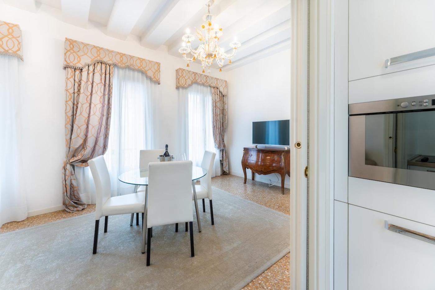 San Teodoro Palace - Luxury Apartments Венеция Экстерьер фото