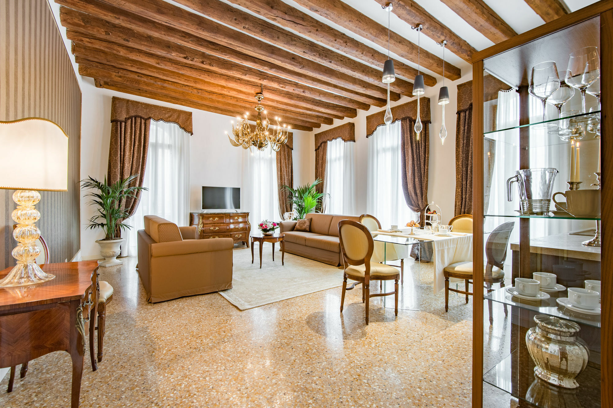 San Teodoro Palace - Luxury Apartments Венеция Экстерьер фото